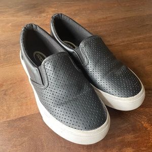 Soda flats girls size 5 1/2